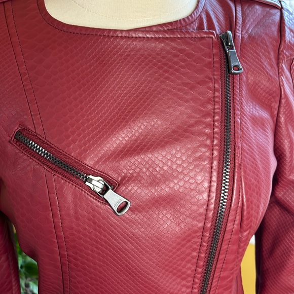 GUESS Red Snake Skin Vegan Leather Jacket - Picture 3 of 7